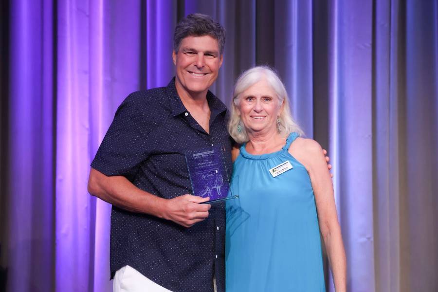 Honoree Michael Hayes, Executive Director Kathleen Mulcahy (Photo credit: Society Allure / Rob Rich)