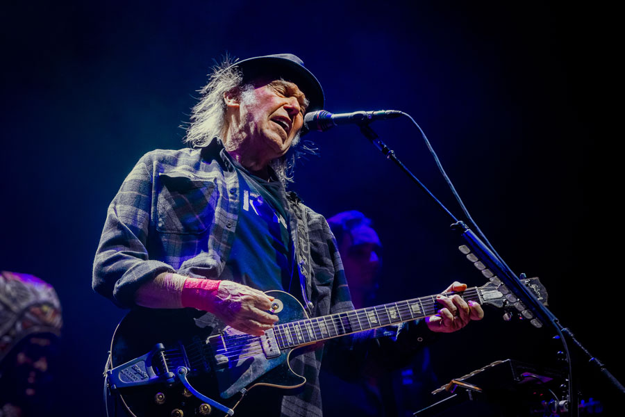 neil young concert