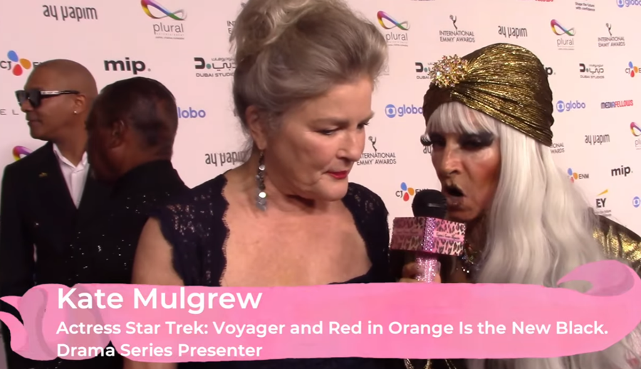Cognac Wellerlane interviews acclaimed actress Kate Mulgrew on the red carpet at the 2025 International Emmy Awards in New York City. Mulgrew, known for her roles in Star Trek: Voyager and Orange Is the New Black, appeared as a presenter during the ceremony. The two discussed the global reach of television and the importance of celebrating international storytelling.