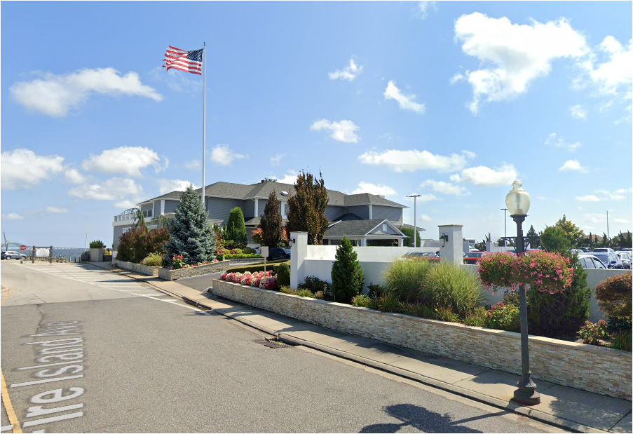 Google Street View image facing The Piermont along Fire Island Avenue in Babylon Village, with views toward the waterfront near Avalon Beach event location for the Babylon Breast Cancer Coalition’s Chefs for a Cause fundraiser. Image Google Street View.
