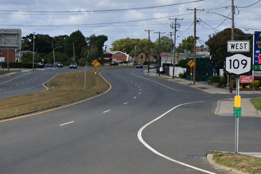 Traffic moves along Route 109 in the West Babylon and Farmingdale corridor, one of western Suffolk County’s busiest commercial and industrial roadways connecting South Shore communities with central Long Island business and commuter corridors.