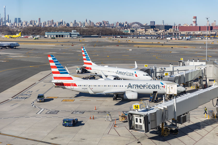 American Airlines aircraft prepare for departure at LaGuardia Airport (LGA), one of the primary airports serving the New York metropolitan area and a convenient gateway for travelers visiting western Long Island and New York City. File photo: Scott Heaney, licensed.