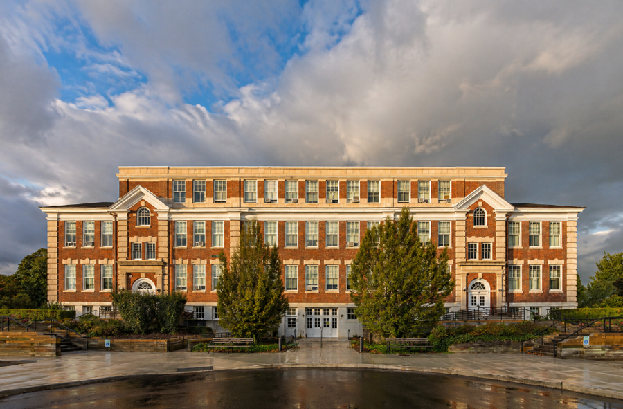 Landmark on Main Street in Port Washington, New York, is a nonprofit performing arts and community center housed in the community’s historic former Main Street School. The landmark building is home to the 425-seat Jeanne Rimsky Theater, which hosts concerts, comedy, family programs and other live performances throughout the year.