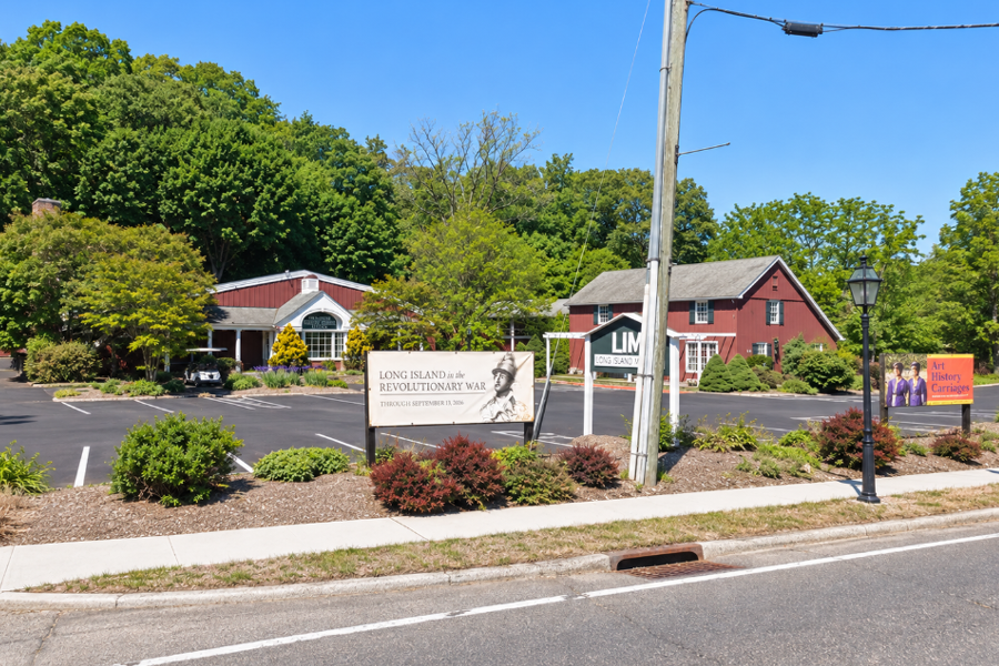 The Long Island Museum in Stony Brook brings together American art, regional history and one of the nation’s notable collections of horse-drawn carriages across its nine-acre campus along Route 25A. The museum, founded in 1939, is a Smithsonian Affiliate and includes exhibition galleries, historic buildings, gardens and the extensive Carriage Museum.